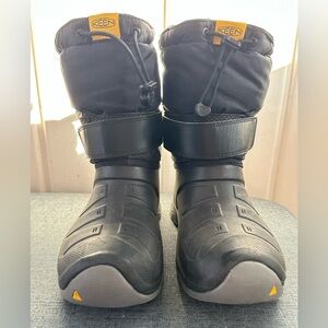 KEEN Black Kids Snow Boots - EUC - SZ 3